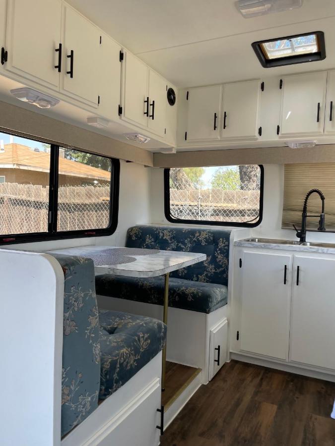 فندق Rv2 Stunning Rv Private Netflix Freeparking وادي مورينو المظهر الخارجي الصورة