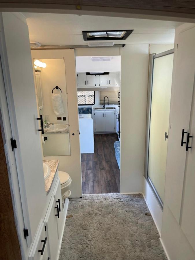 فندق Rv2 Stunning Rv Private Netflix Freeparking وادي مورينو المظهر الخارجي الصورة